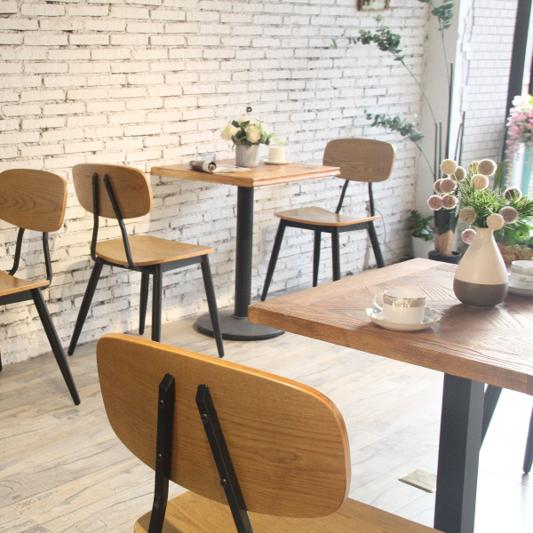 Table and chairs outlet for restaurants cheap